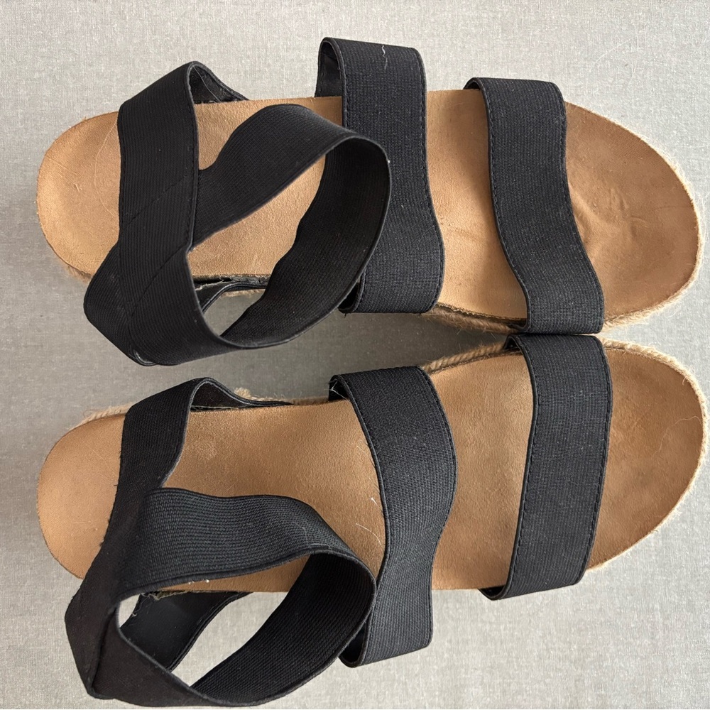 Black Elastic-Strap Women’s Sandals